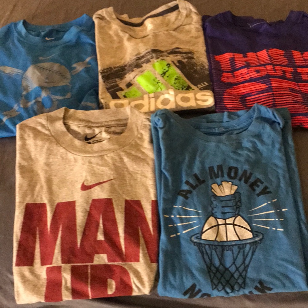 Bundle of 5 boys T- shirts